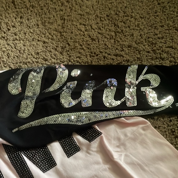 Ladies “PINK” long sleeve sequin accent top. Light pink w/black sleeves. Sz XS - Picture 5 of 9